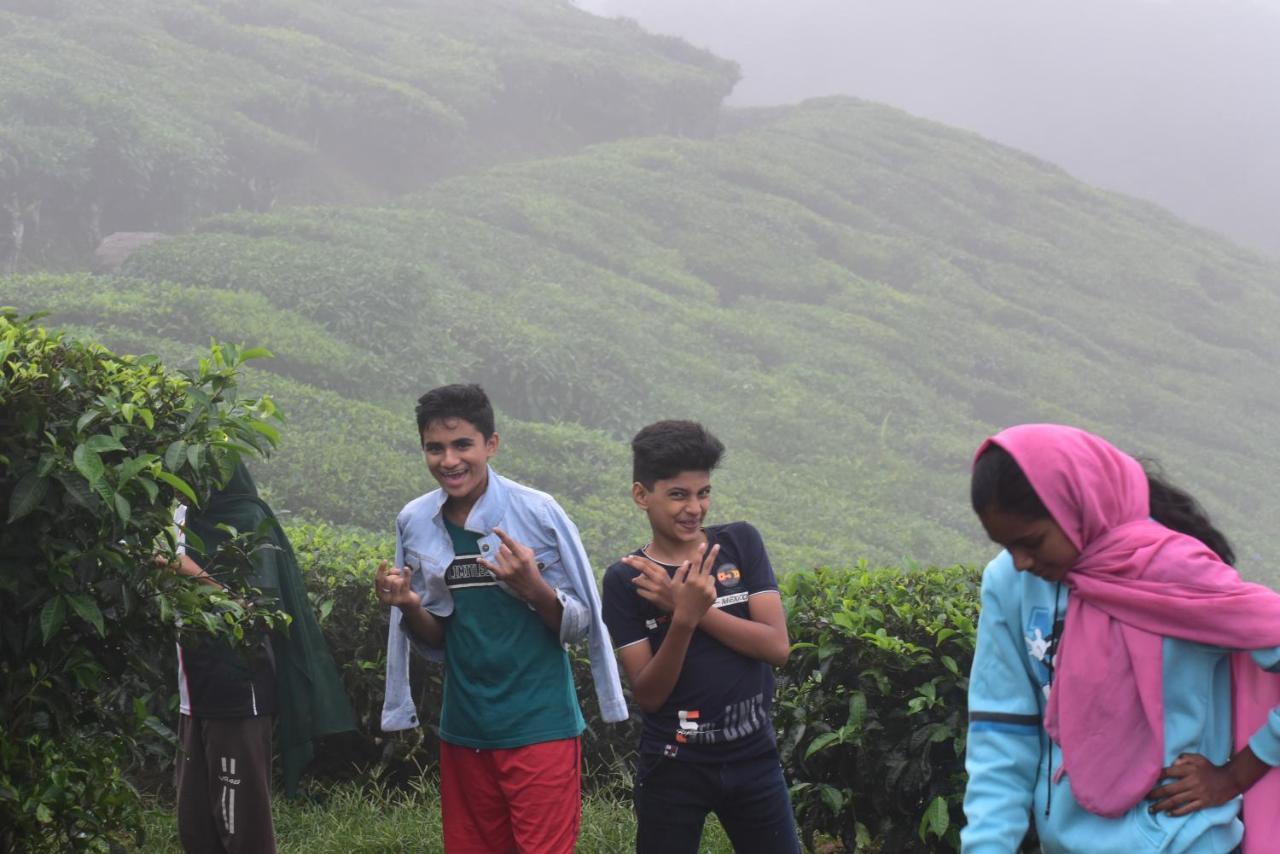 Munnar Tent Hills Resort Devikolam Buitenkant foto